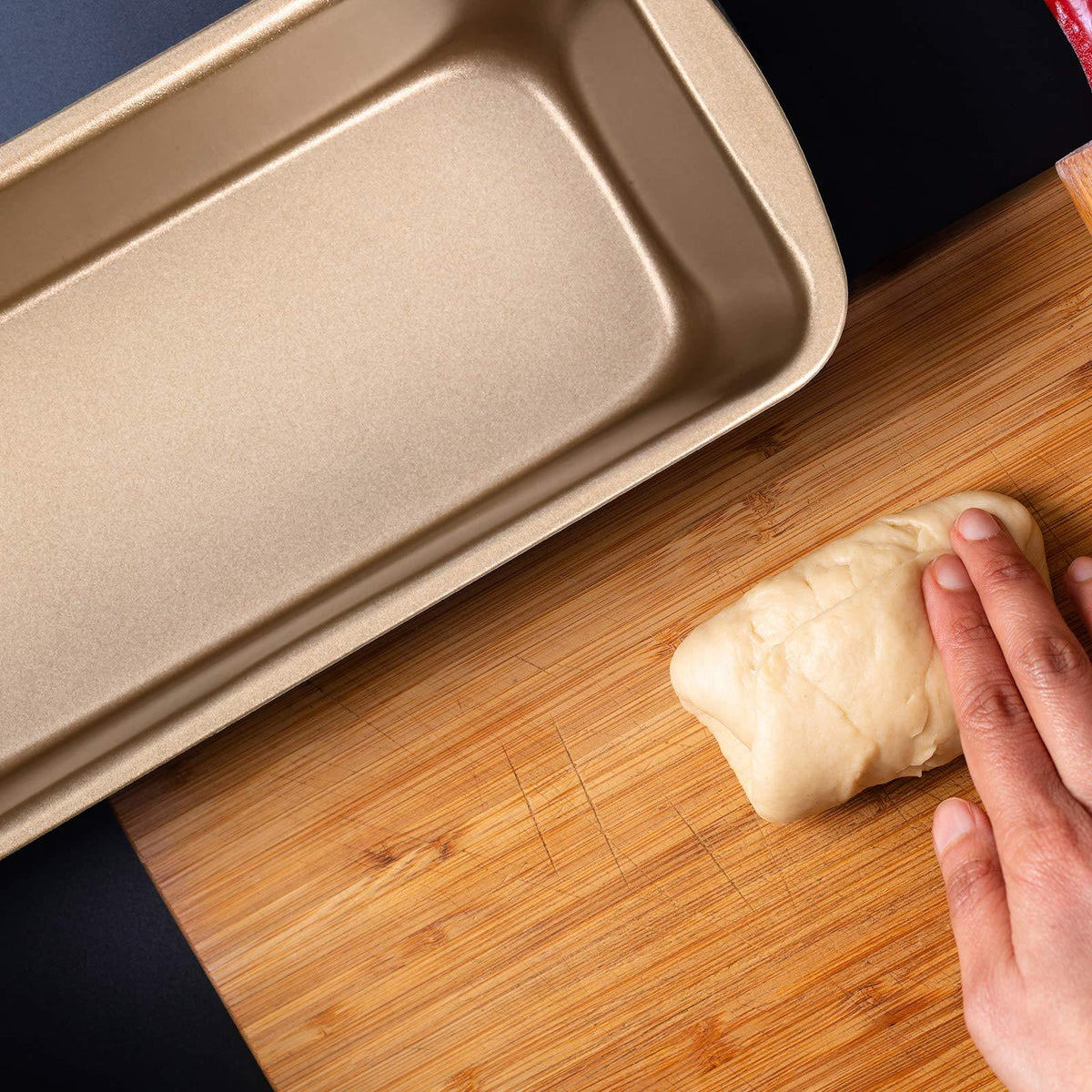 Non-Stick Loaf Pan Set, 4 Pieces Toast Baking Mold, Rectangle Baking Tray for Oven Baking (7.2 x 3.7 Inches)