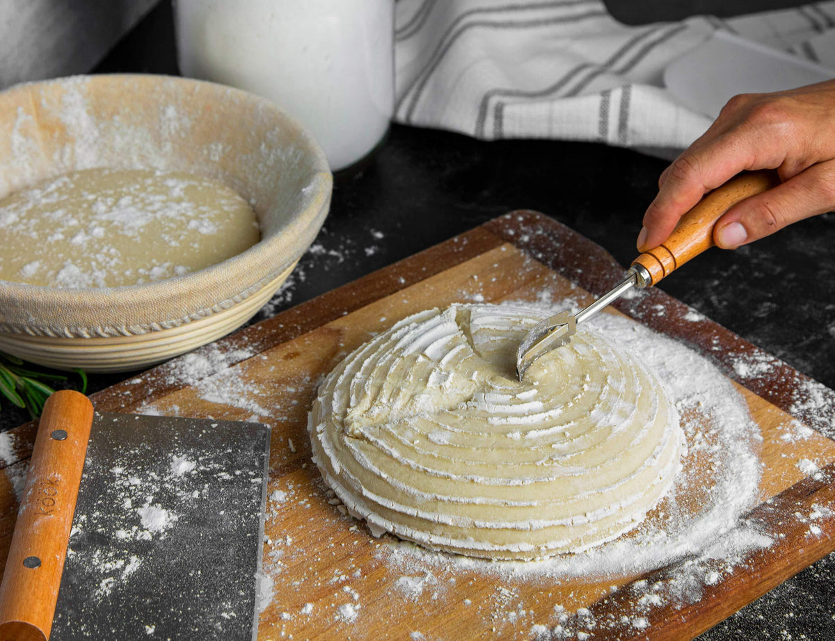 Proofing Set, by Kook, Sourdough Bread, 2 Rattan 9 Inch Banneton Baskets, 2 Basket Covers, Metal Scraper, Plastic Scraper, Scoring Lame, 5 Blades and Case, Baking Kit, Dough Bowls, Round Shape
