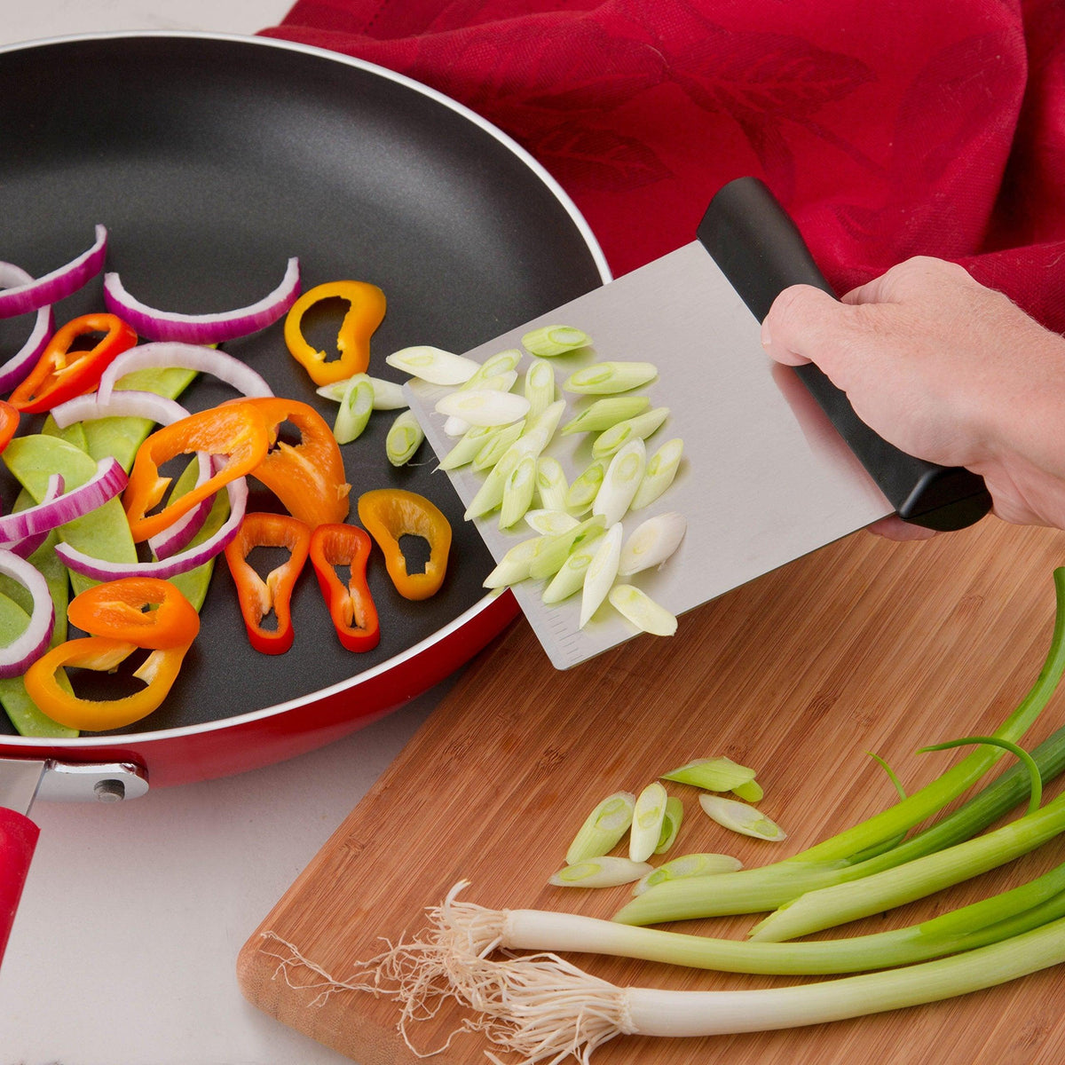 Spring Chef - Dough Blender and Pastry Cutter, Stainless Steel Nut, Pie, Pastry and Dough Cutter and Scraper, Multipurpose Baking Tools with Soft Grip Handles, Black