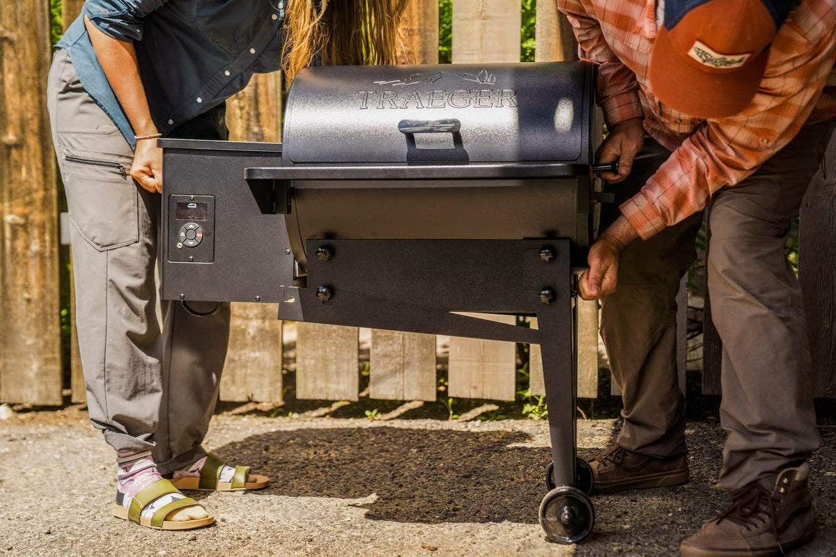 Traeger Grills Tailgater 20 Portable Wood Pellet Grill and Smoker, Black, 300 sq in