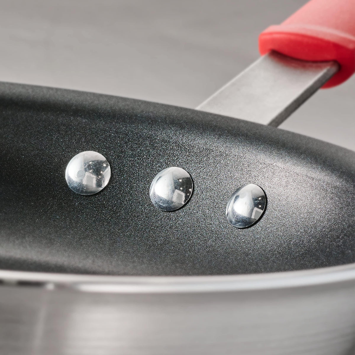 Tramontina Professional Fry Pans (8-inch)